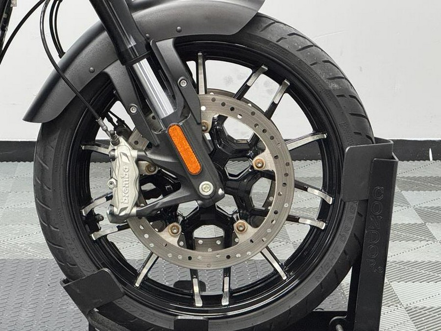 2023 Indian Motorcycle® Sport Chief Black Smoke