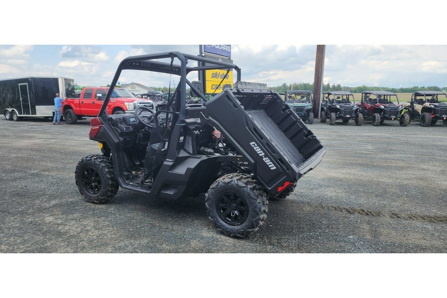 2024 Can-Am DEFENDER DPS HD9