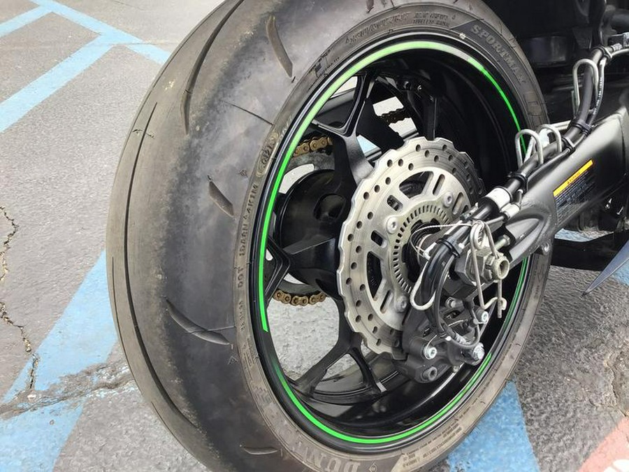 2016 Kawasaki Ninja® ZX™-14R ABS