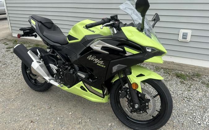 2026 Kawasaki Ninja® 500 ABS
