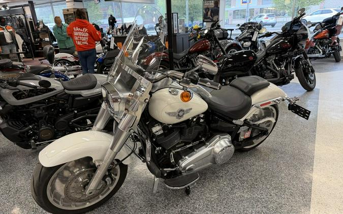2018 Harley-Davidson® Fat Boy® 114 Bonneville Salt Pearl