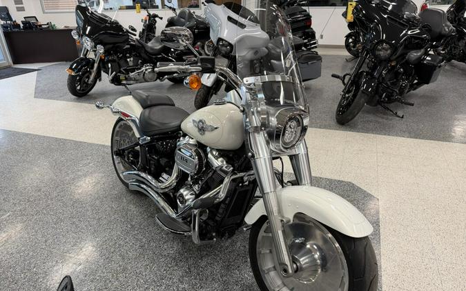 2018 Harley-Davidson® Fat Boy® 114 Bonneville Salt Pearl