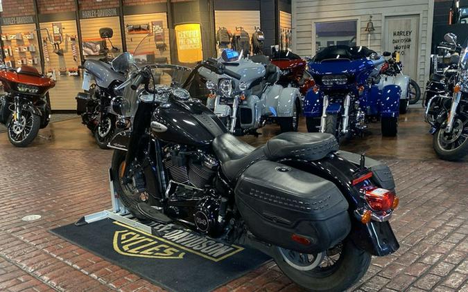 2021 Harley-Davidson FLHCS - Heritage Classic 114