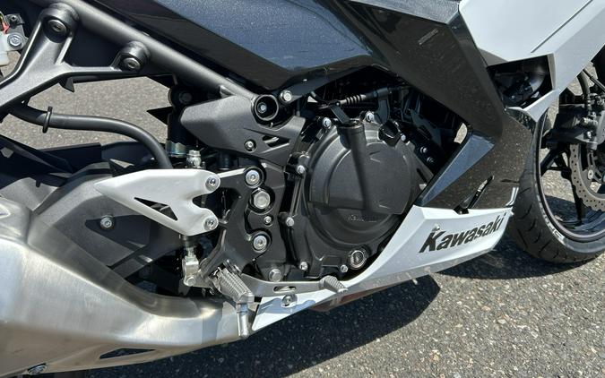 2023 Kawasaki NINJA 400 ABS