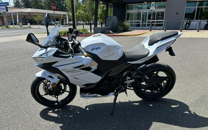 2023 Kawasaki NINJA 400 ABS