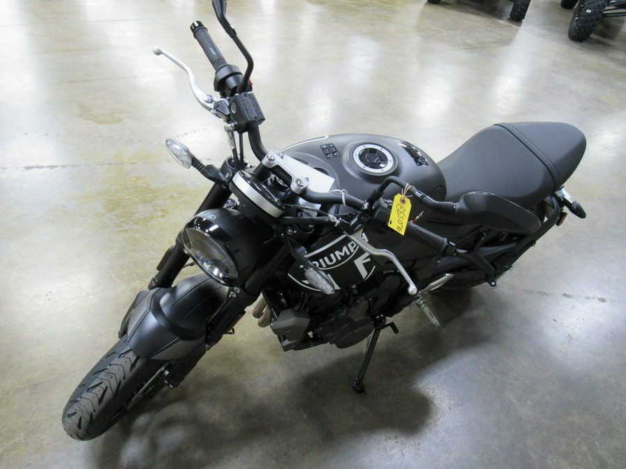 2023 Triumph Trident 660 Matte Jet Black / Matte Silver Ice