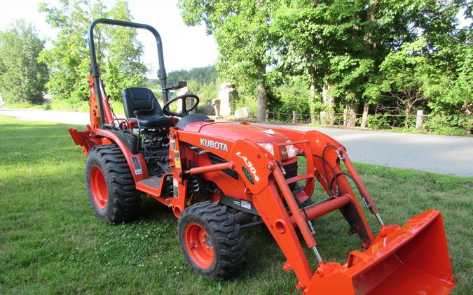 2020 Kubota B2320 WITH LOADER AND BACK HOE 324 HRS