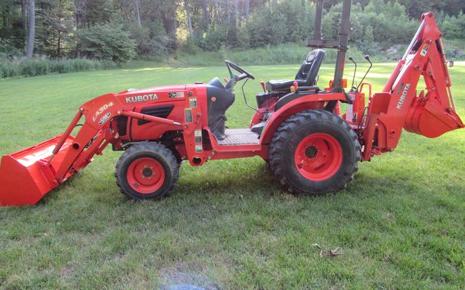 2020 Kubota B2320 WITH LOADER AND BACK HOE 324 HRS