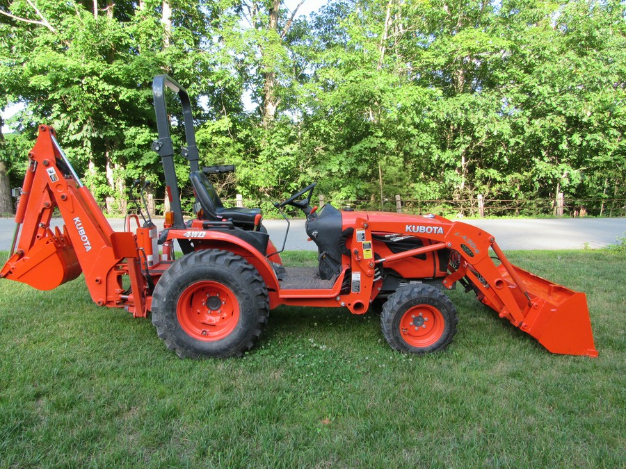 2020 Kubota B2320 WITH LOADER AND BACK HOE 324 HRS