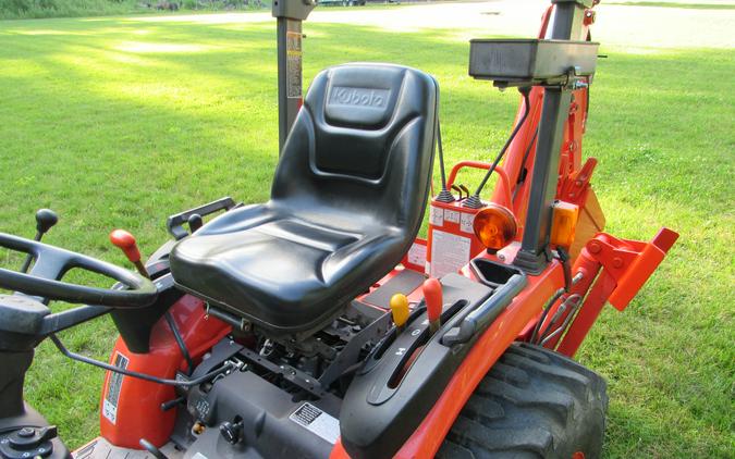 2020 Kubota B2320 WITH LOADER AND BACK HOE 324 HRS