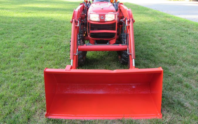 2020 Kubota B2320 WITH LOADER AND BACK HOE 324 HRS