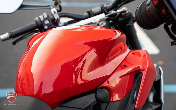 2024 Ducati Streetfighter V2 Red