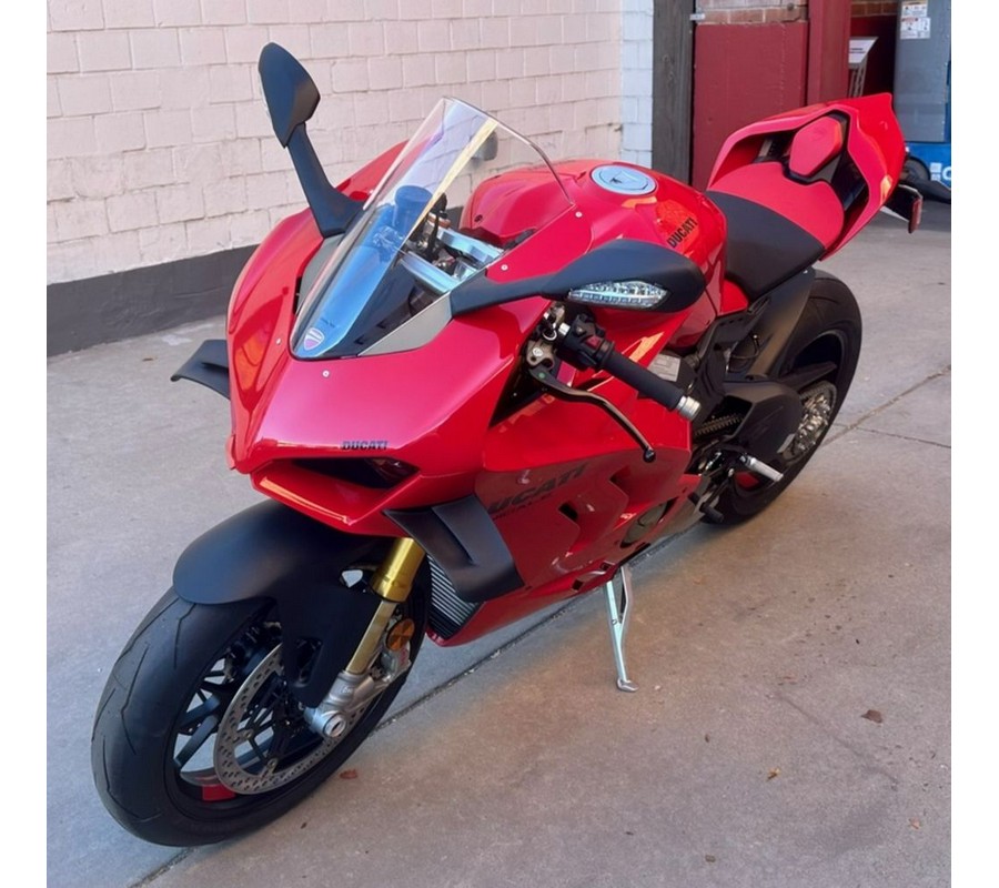 2024 Ducati Panigale V4 S Red