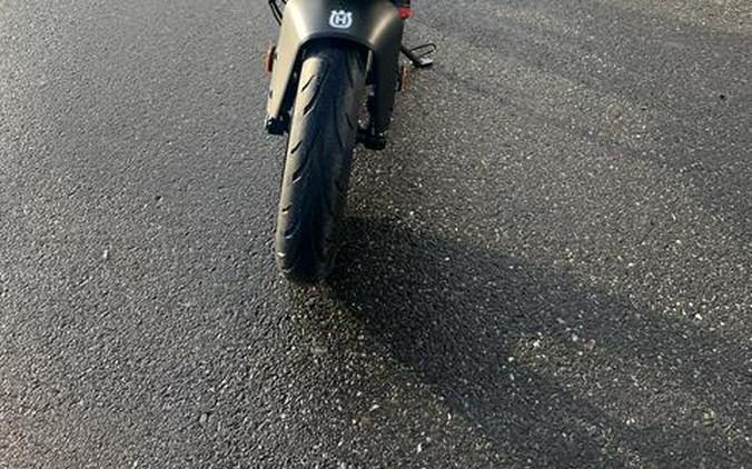 2024 Husqvarna Vitpilen 401