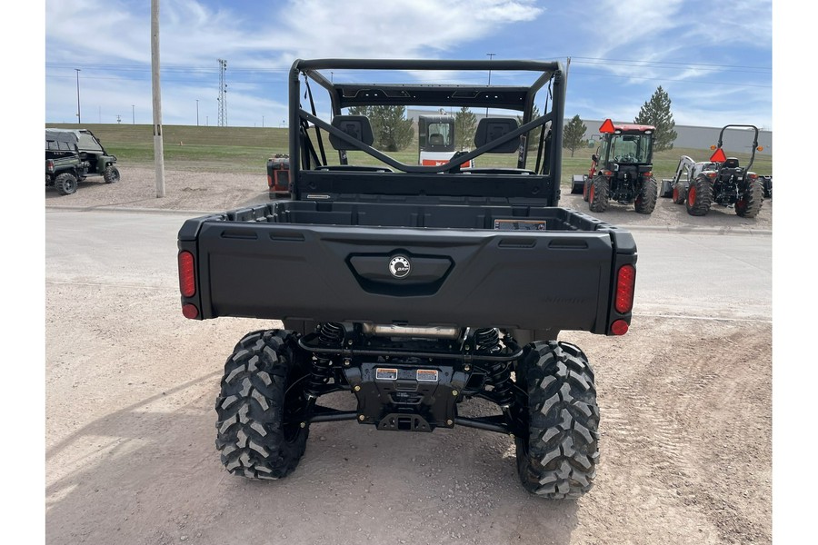 2025 Can-Am Defender DPS HD10