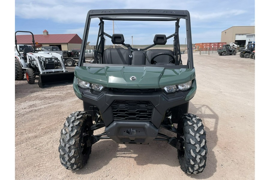 2025 Can-Am Defender DPS HD10