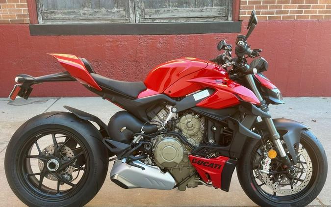 2024 Ducati Streetfighter V4 Red