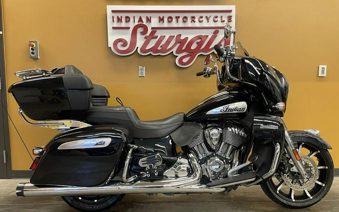 2021 Indian Motorcycle® Roadmaster® Limited Thunder Black Azure Crystal