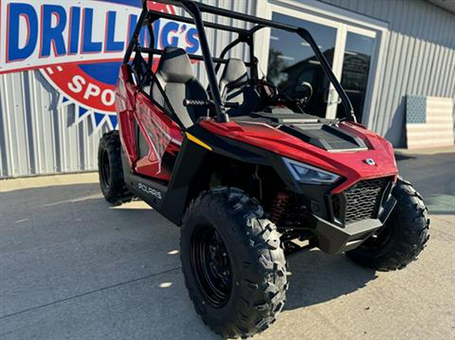 2025 Polaris RZR 200 EFI