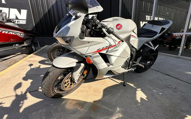 2026 Honda CBR600RRT