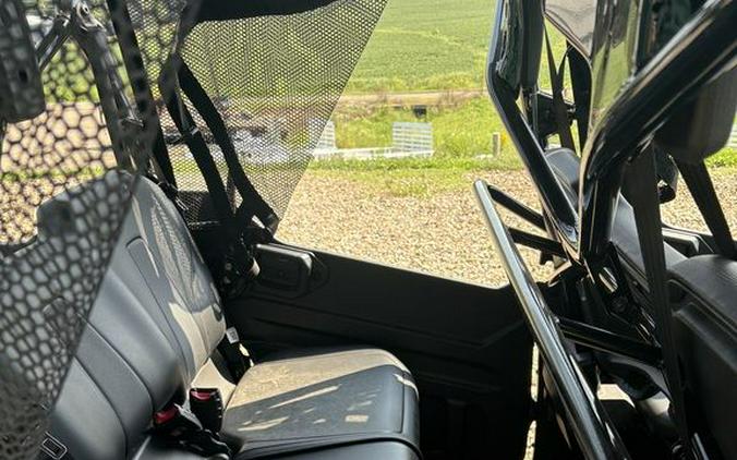 2023 Honda® Pioneer 1000-6 Deluxe Crew