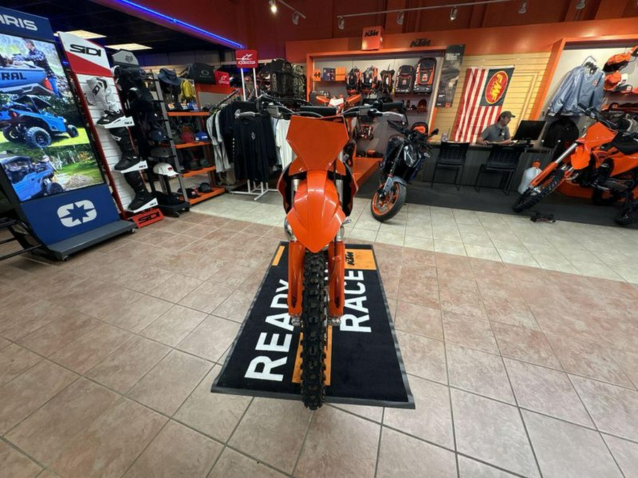 New 2025 KTM SX 300