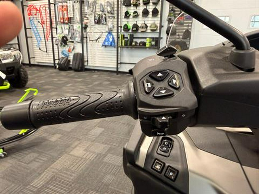 2025 Piaggio MP3 530 Exclusive