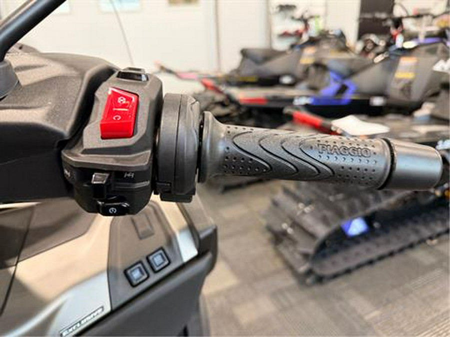 2025 Piaggio MP3 530 Exclusive