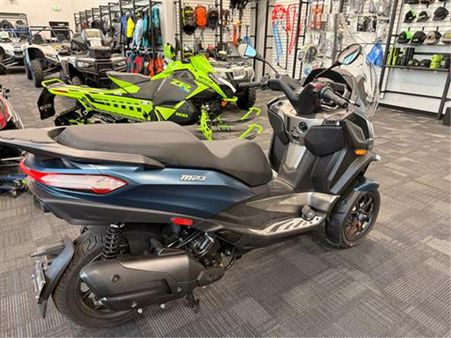 2025 Piaggio MP3 530 Exclusive