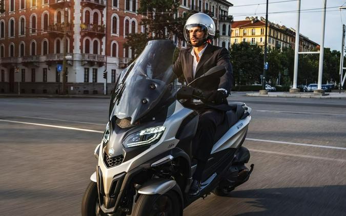 2025 Piaggio MP3 530 Exclusive
