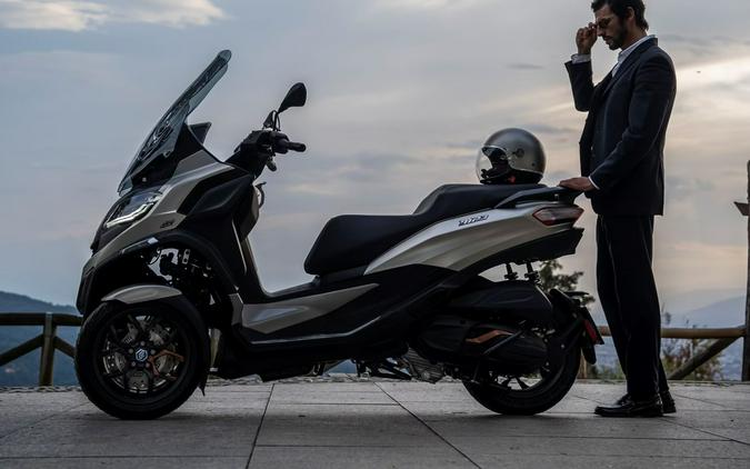 2025 Piaggio MP3 530 Exclusive