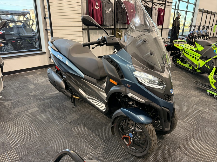2025 Piaggio MP3 530 Exclusive
