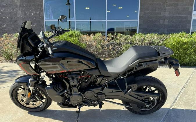 2025 Harley-Davidson® RA1250ST - Pan America® 1250 ST