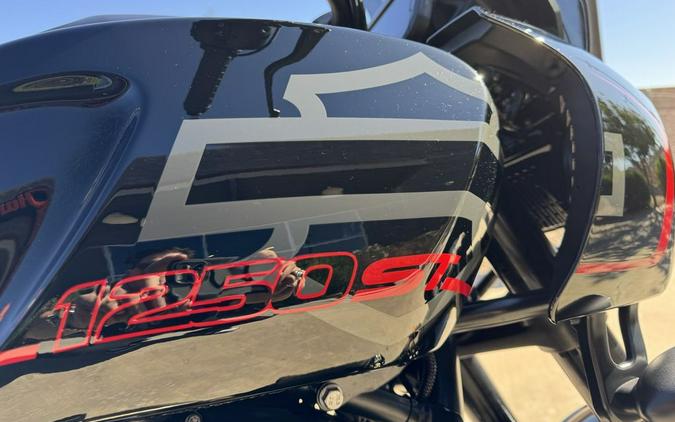 2025 Harley-Davidson® RA1250ST - Pan America® 1250 ST