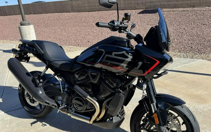 2025 Harley-Davidson® RA1250ST - Pan America® 1250 ST