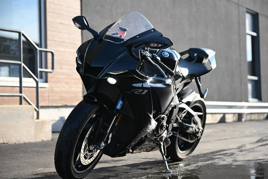 2022 Yamaha YZF-R1
