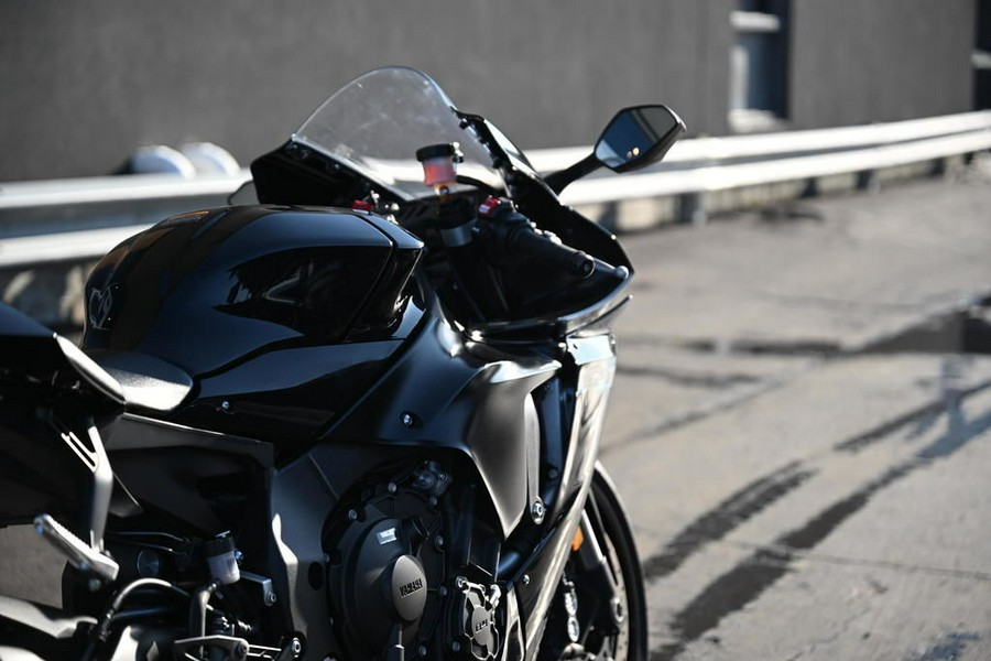 2022 Yamaha YZF-R1