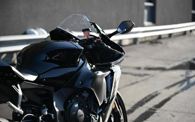 2022 Yamaha YZF-R1