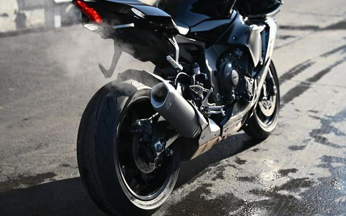 2022 Yamaha YZF-R1
