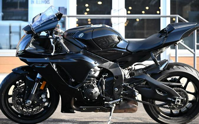 2022 Yamaha YZF-R1