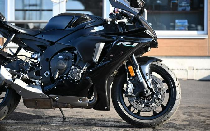 2022 Yamaha YZF-R1