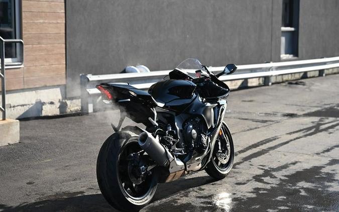 2022 Yamaha YZF-R1