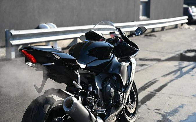 2022 Yamaha YZF-R1