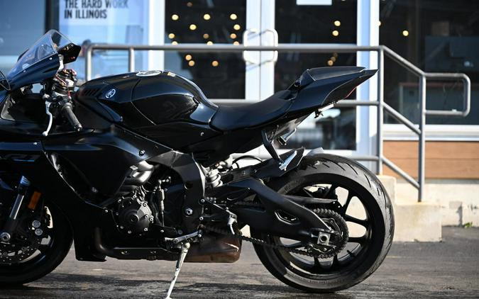 2022 Yamaha YZF-R1