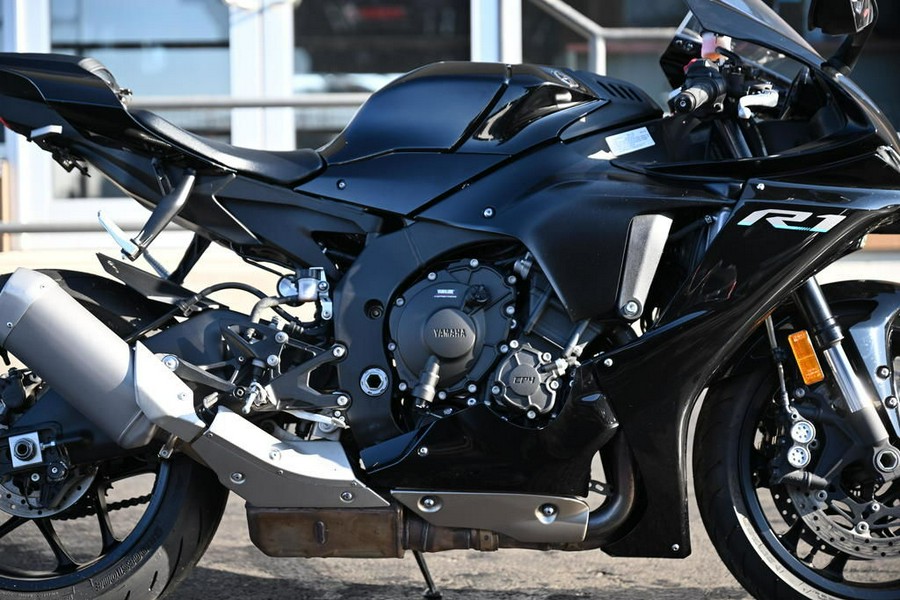 2022 Yamaha YZF-R1