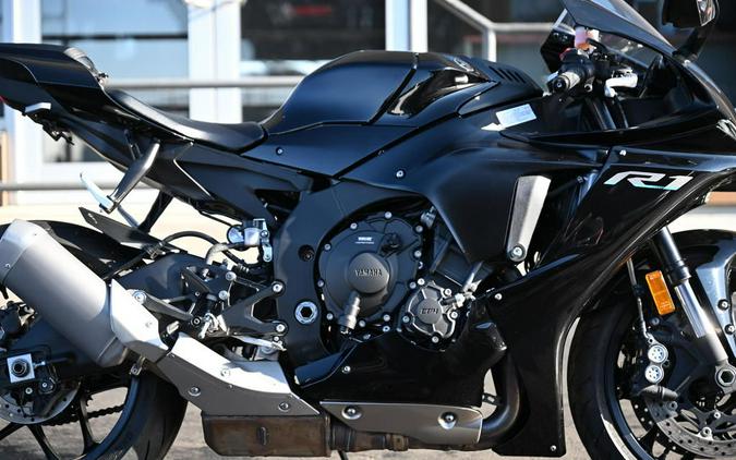 2022 Yamaha YZF-R1