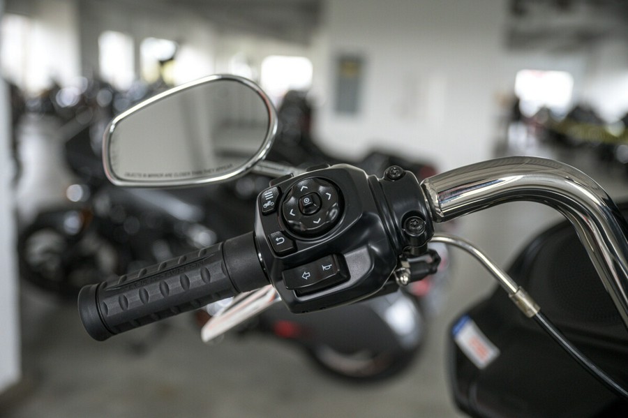 2025 Harley-Davidson Road Glide Grand American Touring FLTRX