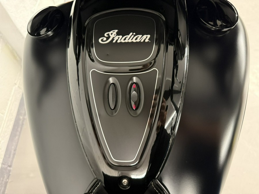 2019 Indian CHIEFTAIN DARK HORSE
