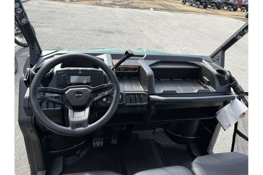 2026 Can-Am DEFENDER DPS HD7
