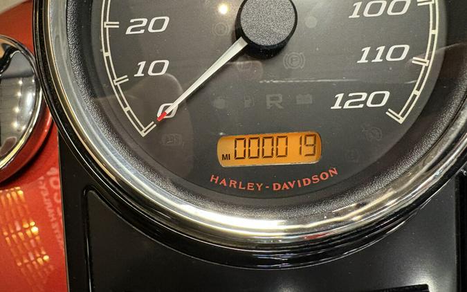 2025 Harley-Davidson® Road King® Special Whiskey Fire